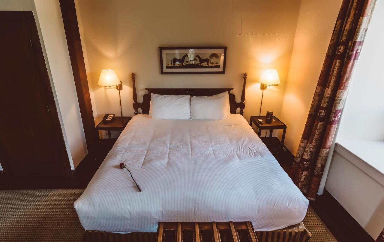 Millcroft Inn & Spa Village Of Alton ภายนอก รูปภาพ