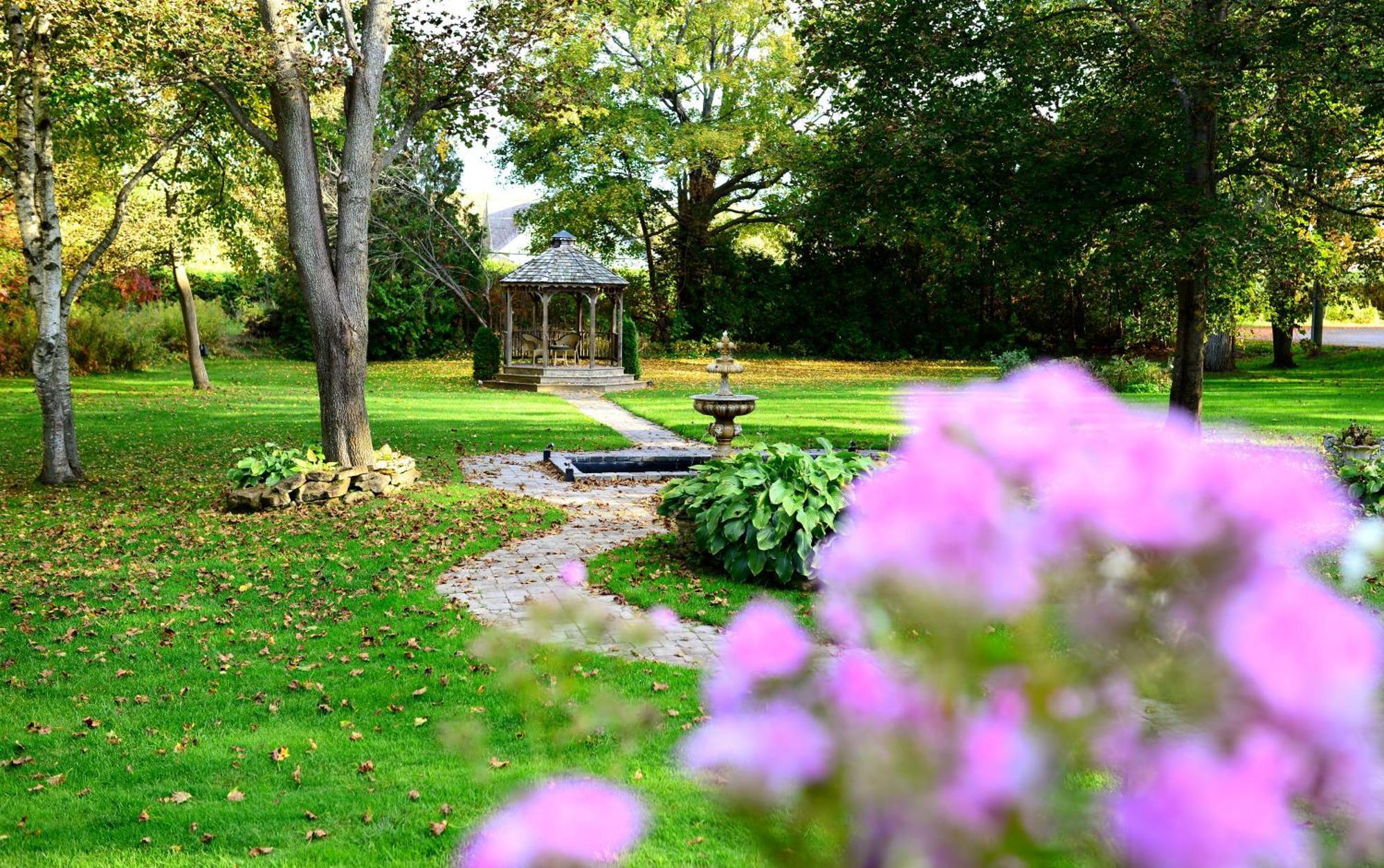 Millcroft Inn & Spa Village Of Alton ภายนอก รูปภาพ